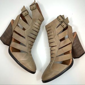 Free People Hayes Leather Bootie Khaki 7/7.5  Eu38